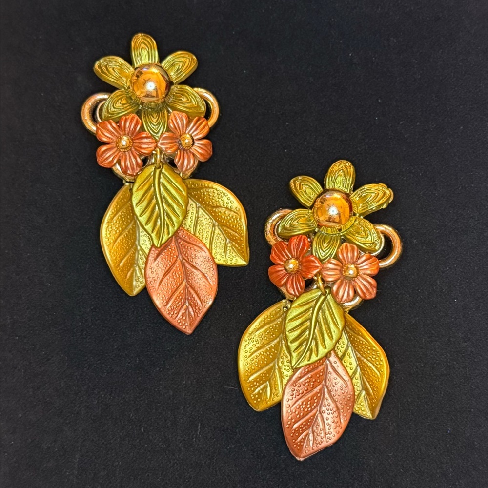 VTG Floral Leaf Drop Earrings - Picture 6 of 8